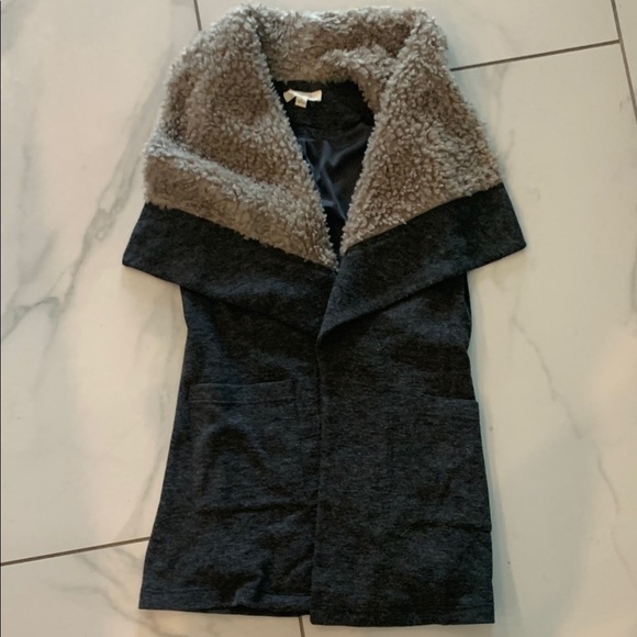 onetheland Jackets & Blazers - Elegant Black and Gray Teddy Jacket with Plush Collar